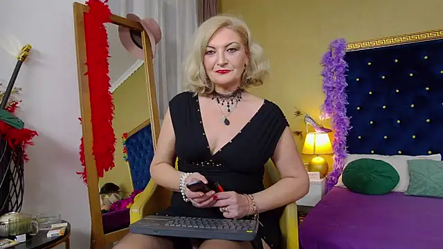 Snapshot of Allura_Jenson chatting on 02-18-26, 09:11 Allura Jenson online show from 02-18-26, 09:11