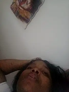 Snapshot of isabella_brown1 chatting on 03-25-26, 11:03 isabella brown1 online show from 03-25-26, 11:03