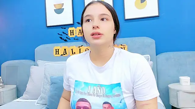 Ashley Evans22 online show from 10-29-25, 08:19