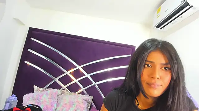 Snapshot of babilett chatting on 02-25-26, 01:06 babilett online show from 02-25-26, 01:06