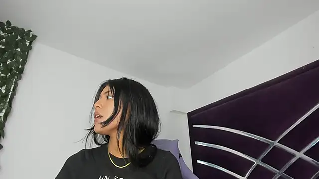 Snapshot of babilett chatting on 02-11-26, 12:10 babilett online show from 02-11-26, 12:10