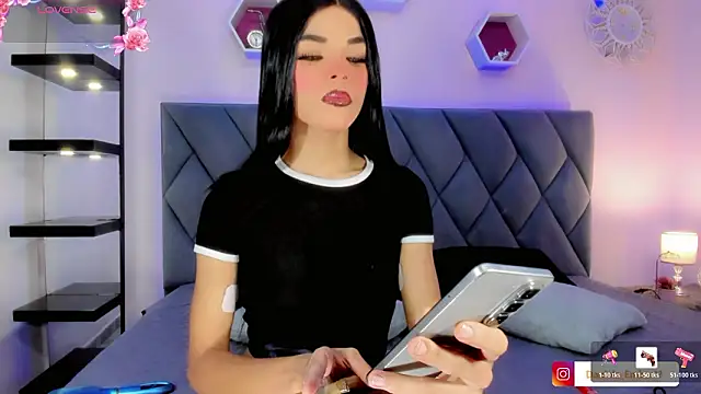 Amira Ember online show from 03-12-26, 09:08