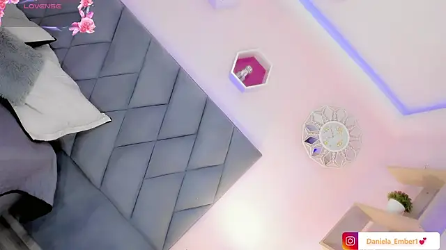 Amira Ember online show from 03-22-26, 05:58