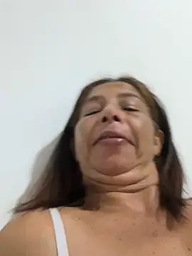 Snapshot of maleja23 chatting on 01-10-26, 01:45 maleja23 online show from 01-10-26, 01:45