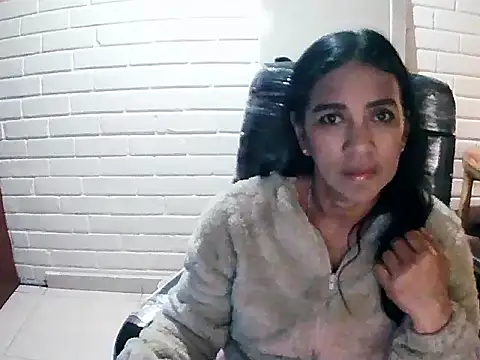 MiiaVelasquez online show from 10-15-25, 03:38