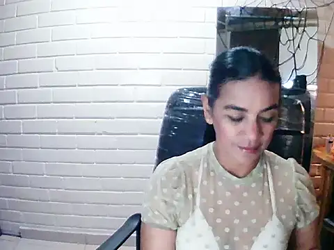 MiiaVelasquez online show from 10-25-25, 05:17