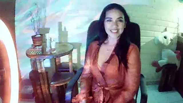 Snapshot of MiiaVelasquez chatting on 01-19-26, 04:16 MiiaVelasquez online show from 01-19-26, 04:16