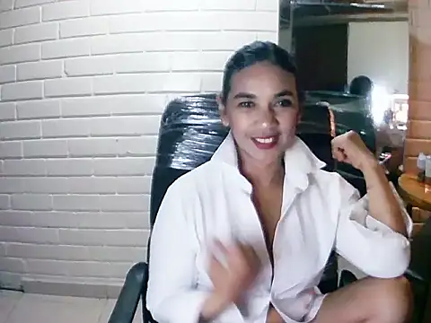 MiiaVelasquez online show from 11-06-25, 04:16