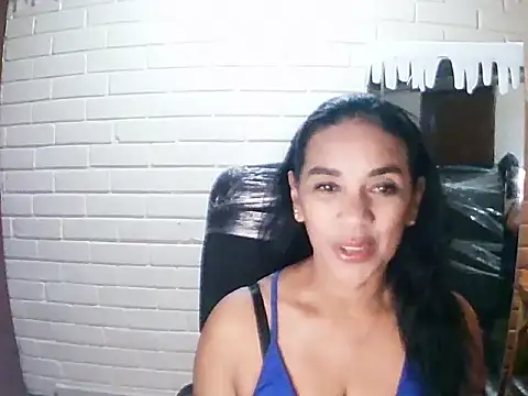 MiiaVelasquez online show from 11-11-25, 03:56