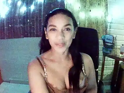 MiiaVelasquez online show from 11-30-25, 04:02