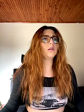 CoraVibes online show from 09-30-25, 07:53