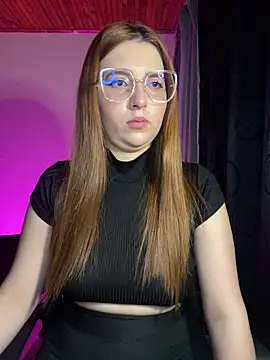 CoraVibes online show from 12-04-25, 12:15