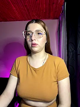 CoraVibes online show from 11-30-25, 12:06