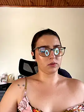 CoraVibes online show from 09-20-25, 07:30