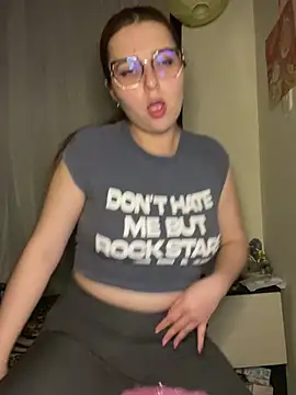 CoraVibes online show from 03-01-26, 12:21