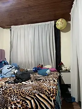 CoraVibes online show from 03-18-26, 01:46