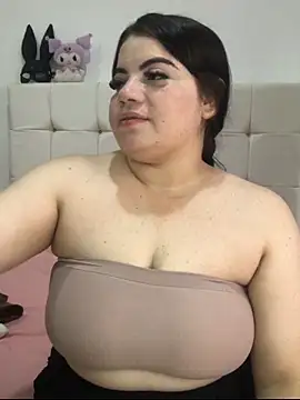 Snapshot of Kuromy_x chatting on 04-22-26, 06:47 Kuromy x online show from 04-22-26, 06:47