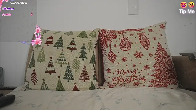 Roxybeautyy online show from 03-14-26, 09:43