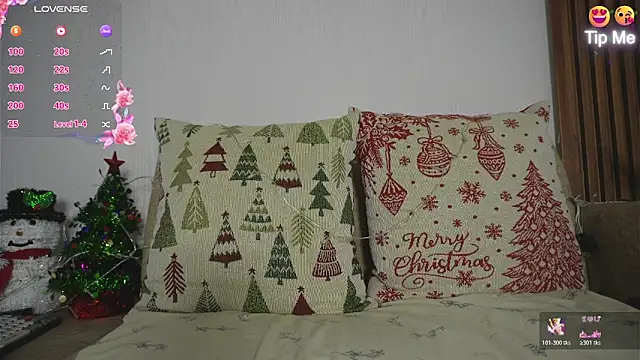 Roxybeautyy online show from 12-16-25, 09:46