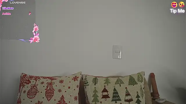 Roxybeautyy online show from 02-21-26, 09:44