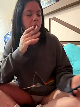 LaGueraDelMar online show from 10-30-25, 05:43