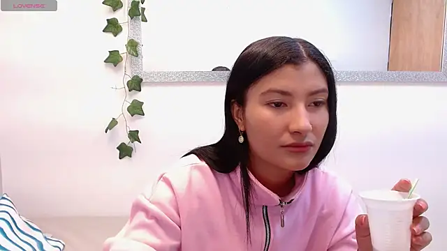 Snapshot of louis_k chatting on 07-11-26, 11:32 louis k online show from 07-11-26, 11:32