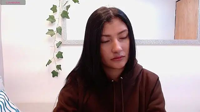 Snapshot of louis_k chatting on 05-30-26, 11:27 louis k online show from 05-30-26, 11:27
