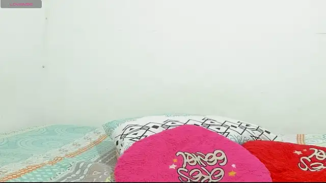 woman rosse online show from 09-22-25, 10:27