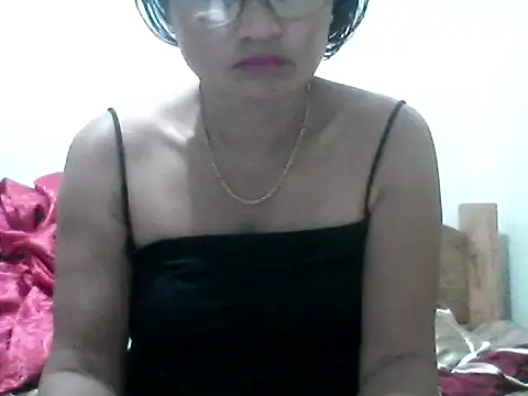 nathalie0045 online show from 06-13-26, 09:24