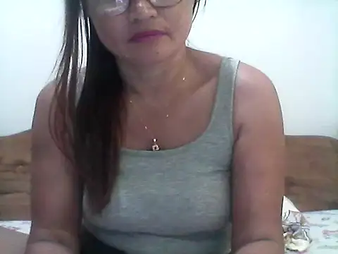 nathalie0045 online show from 03-25-26, 11:25