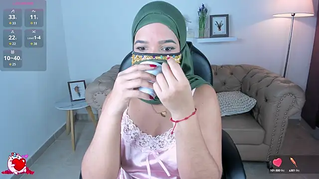 Snapshot of Abigail_habi chatting on 09-13-25, 12:05 Abigail habi online show from 09-13-25, 12:05
