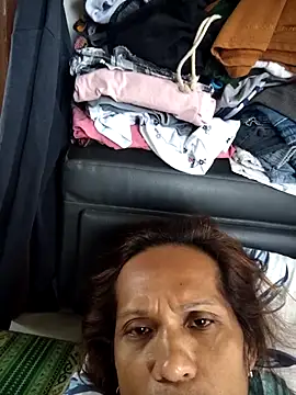 Snapshot of Creamycumdollx chatting on 10-24-25, 10:53 Creamycumdollx online show from 10-24-25, 10:53