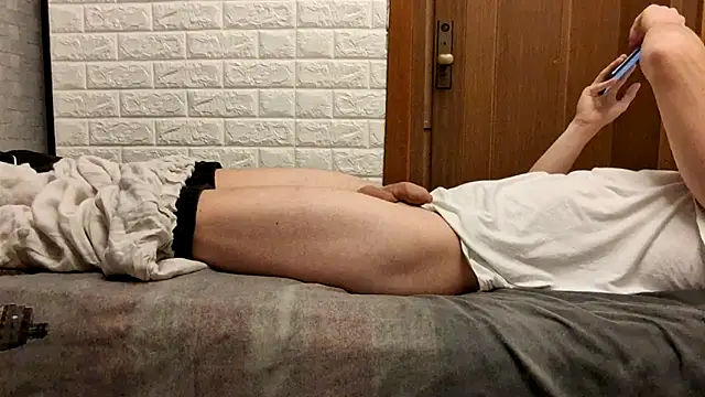 Snapshot of thelion0508 chatting on 09-23-25, 06:20 thelion0508 online show from 09-23-25, 06:20