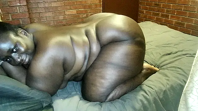 ASSQUEEN37Xx online show from 10-30-25, 03:27