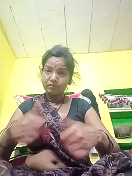 Snapshot of Seema_guptaji chatting on 05-25-26, 10:19 Seema guptaji online show from 05-25-26, 10:19