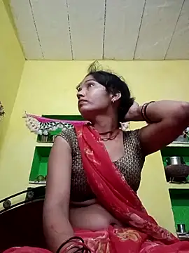 Snapshot of Seema_guptaji chatting on 05-13-26, 10:17 Seema guptaji online show from 05-13-26, 10:17