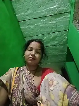 Snapshot of Seema_guptaji chatting on 05-20-26, 08:39 Seema guptaji online show from 05-20-26, 08:39