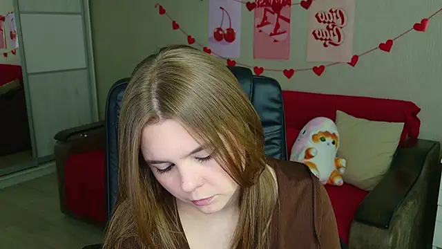 LeksaLove online show from 04-15-26, 05:06