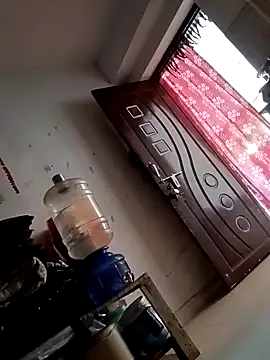 Snapshot of Telugu_coupul chatting on 09-10-25, 04:33 Telugu coupul online show from 09-10-25, 04:33