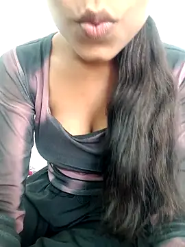 Snapshot of cute_parii_ chatting on 10-01-25, 10:09 cute parii online show from 10-01-25, 10:09