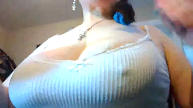 Snapshot of sharoldfox19 chatting on 02-10-26, 05:34 sharoldfox19 online show from 02-10-26, 05:34