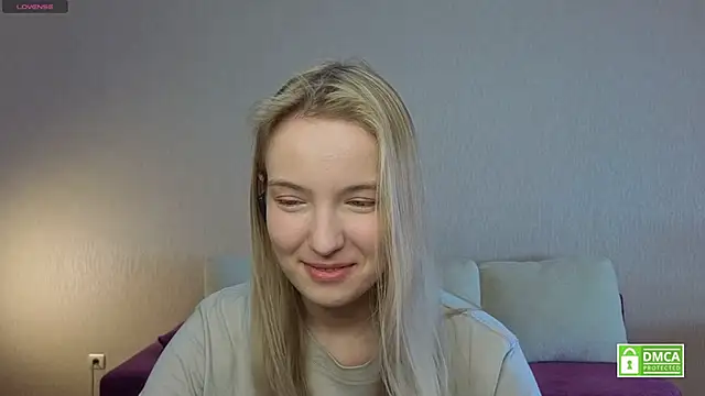 HongTomczak online show from 06-16-26, 07:41