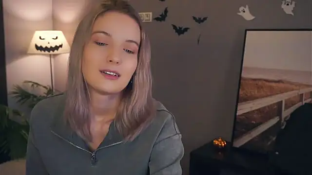 HongTomczak online show from 11-12-25, 07:34