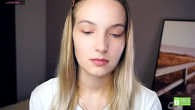 HongTomczak online show from 09-23-25, 06:42