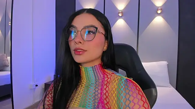 Snapshot of emily_tolson chatting on 05-04-26, 07:39 emily tolson online show from 05-04-26, 07:39