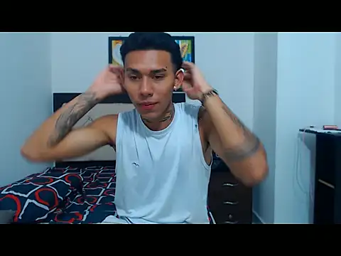 Snapshot of sebasbight chatting on 09-13-25, 06:41 sebasbight online show from 09-13-25, 06:41