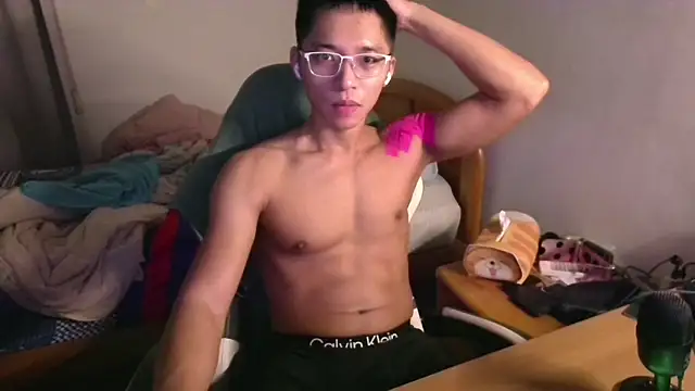 iron0401 online show from 02-26-26, 05:13