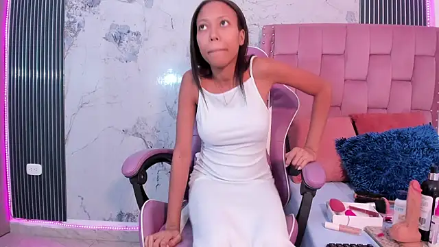 Mia Duarte1 online show from 12-05-25, 07:23