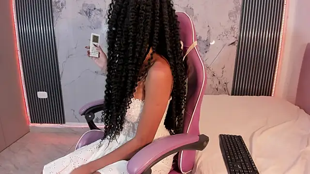 Mia Duarte1 online show from 04-23-26, 03:13