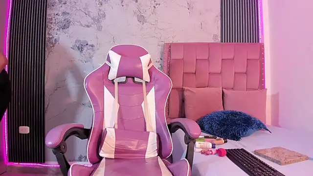 Mia Duarte1 online show from 11-21-25, 07:24